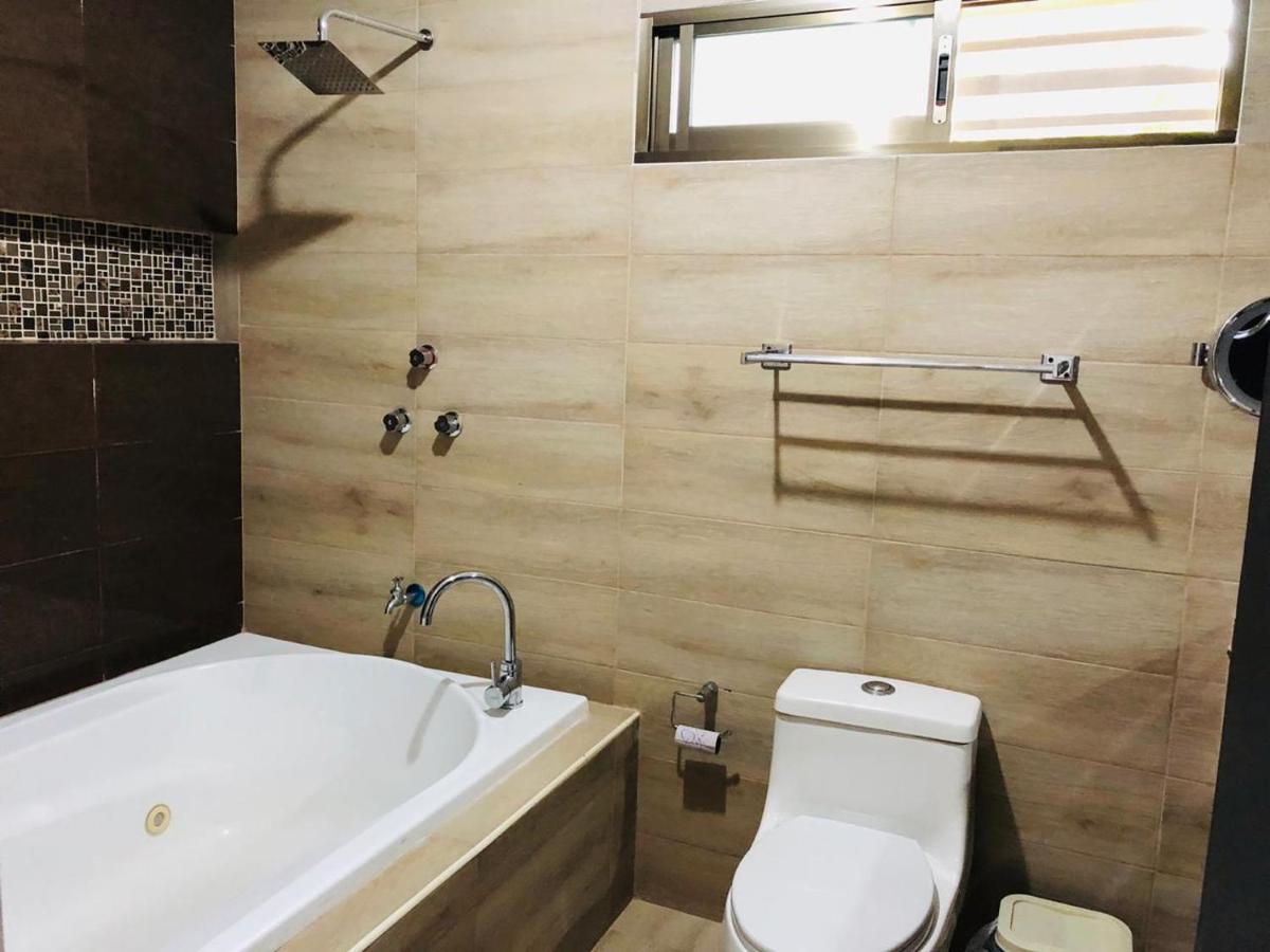 Casa Lili 2: Luxurious/Amplio/Hot Water/Economic/Wifi/Tv Apartment Valladolid  Exterior foto